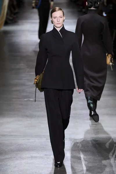 Look 2